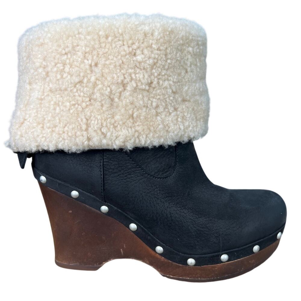 UGG Women’s Carnegie Black Leather Shearling Lined Wedge Boots Size US  8